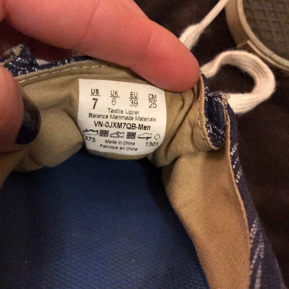 Vans - Picture 5 of 6